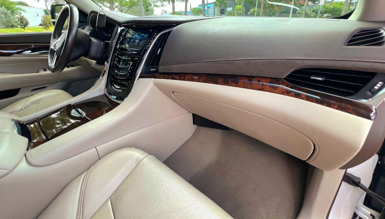 Cadillac Escalade Premium 4WD 2017