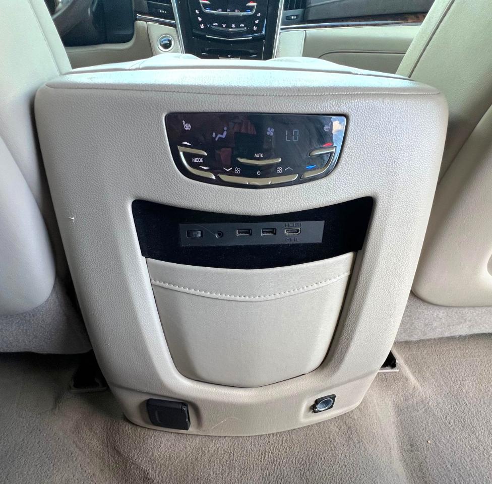 Cadillac Escalade Premium 4WD 2017