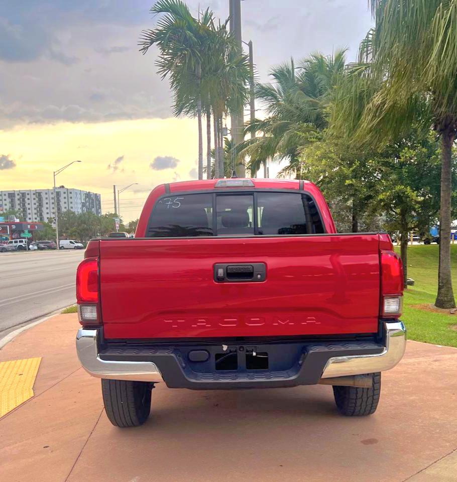 Toyota Tacoma SR5 Double Cab I4 2WD 2021