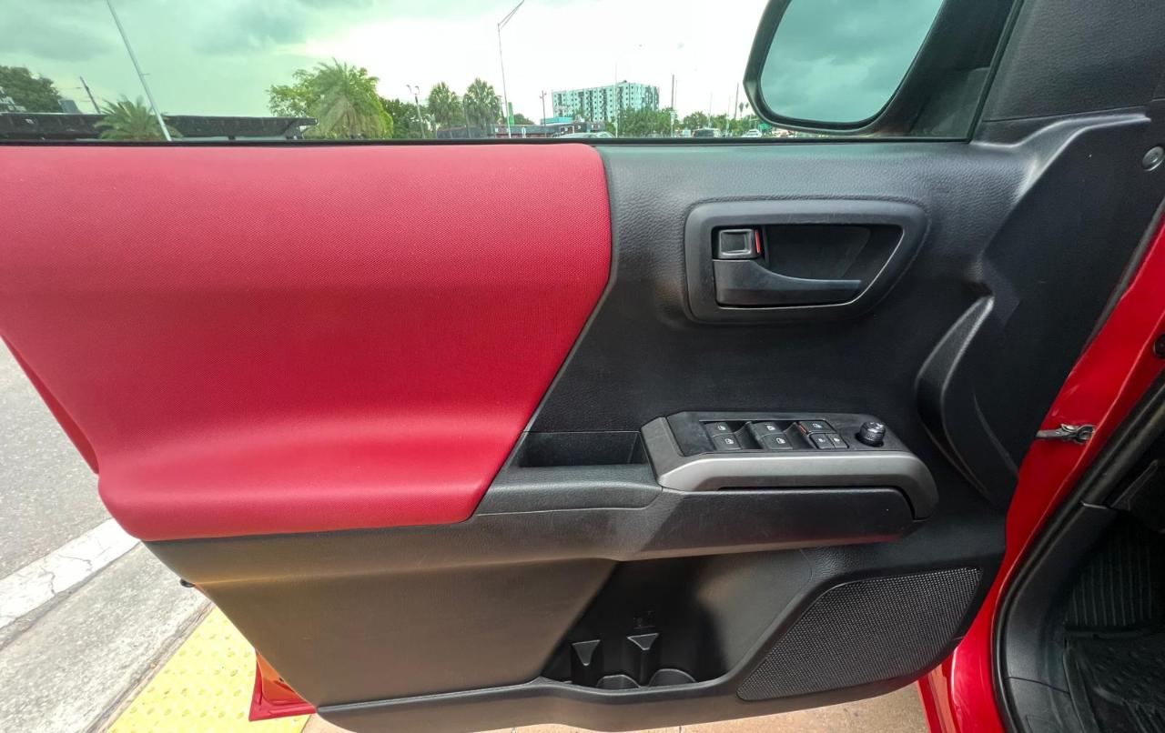Toyota Tacoma SR5 Double Cab I4 2WD 2021