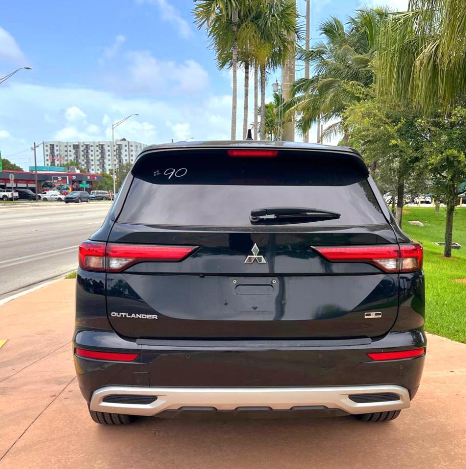 Mitsubishi Outlander SE 2WD 2023