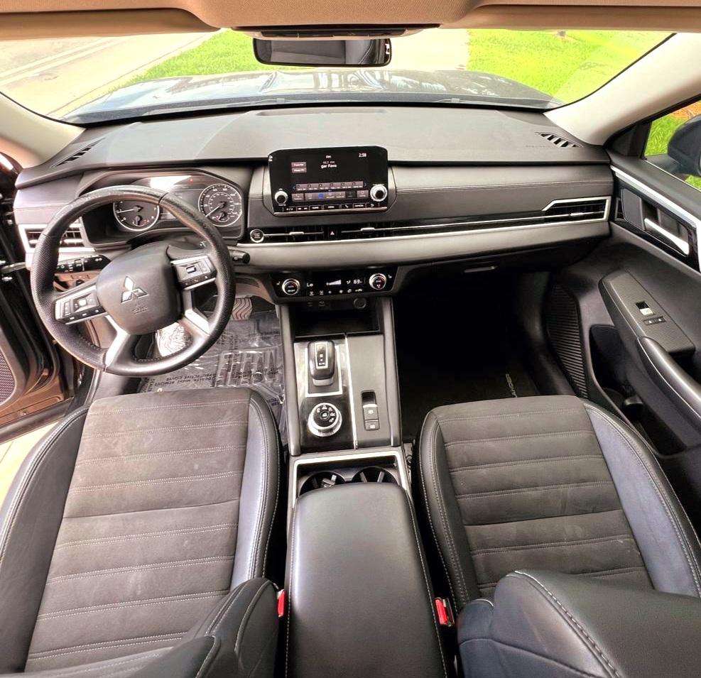 Mitsubishi Outlander SE 2WD 2023