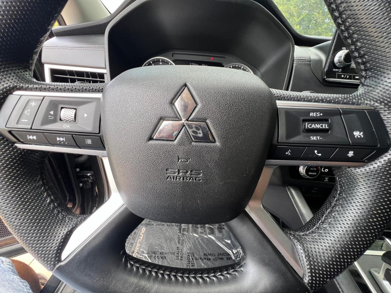 Mitsubishi Outlander SE 2WD 2023