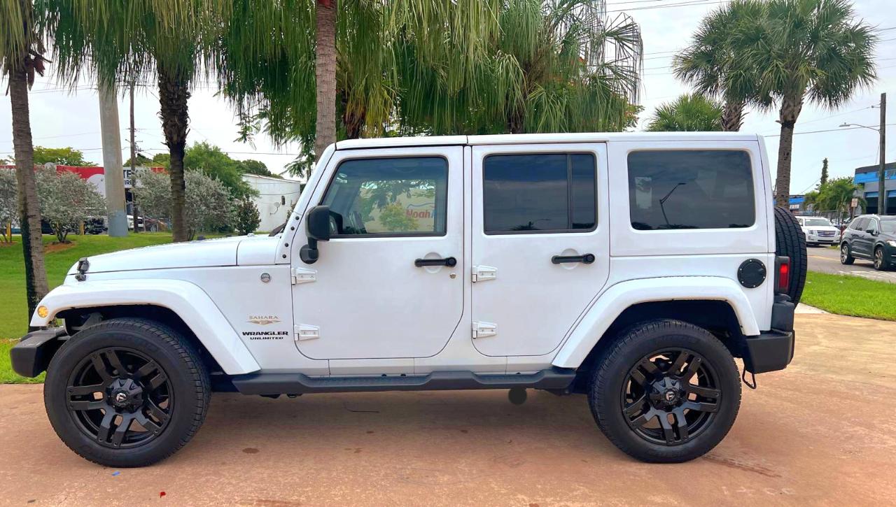Jeep Wrangler Unlimited Sahara 4WD 2015