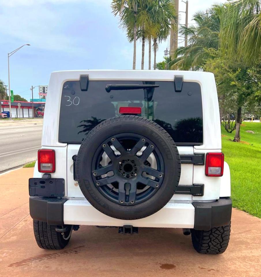 Jeep Wrangler Unlimited Sahara 4WD 2015