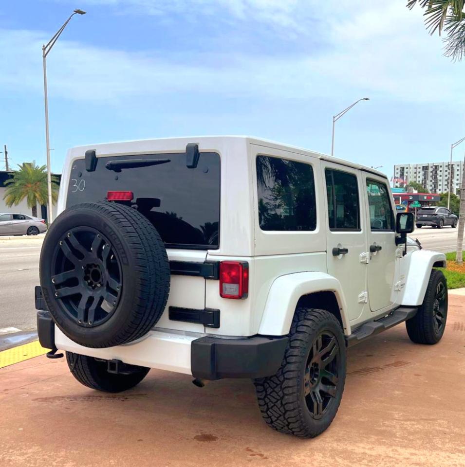 Jeep Wrangler Unlimited Sahara 4WD 2015