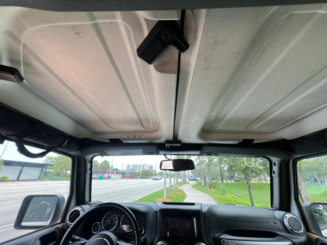 Jeep Wrangler Unlimited Sahara 4WD 2015