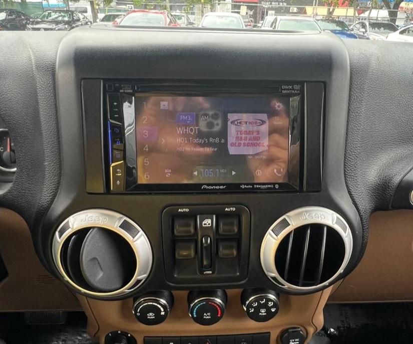 Jeep Wrangler Unlimited Sahara 4WD 2015