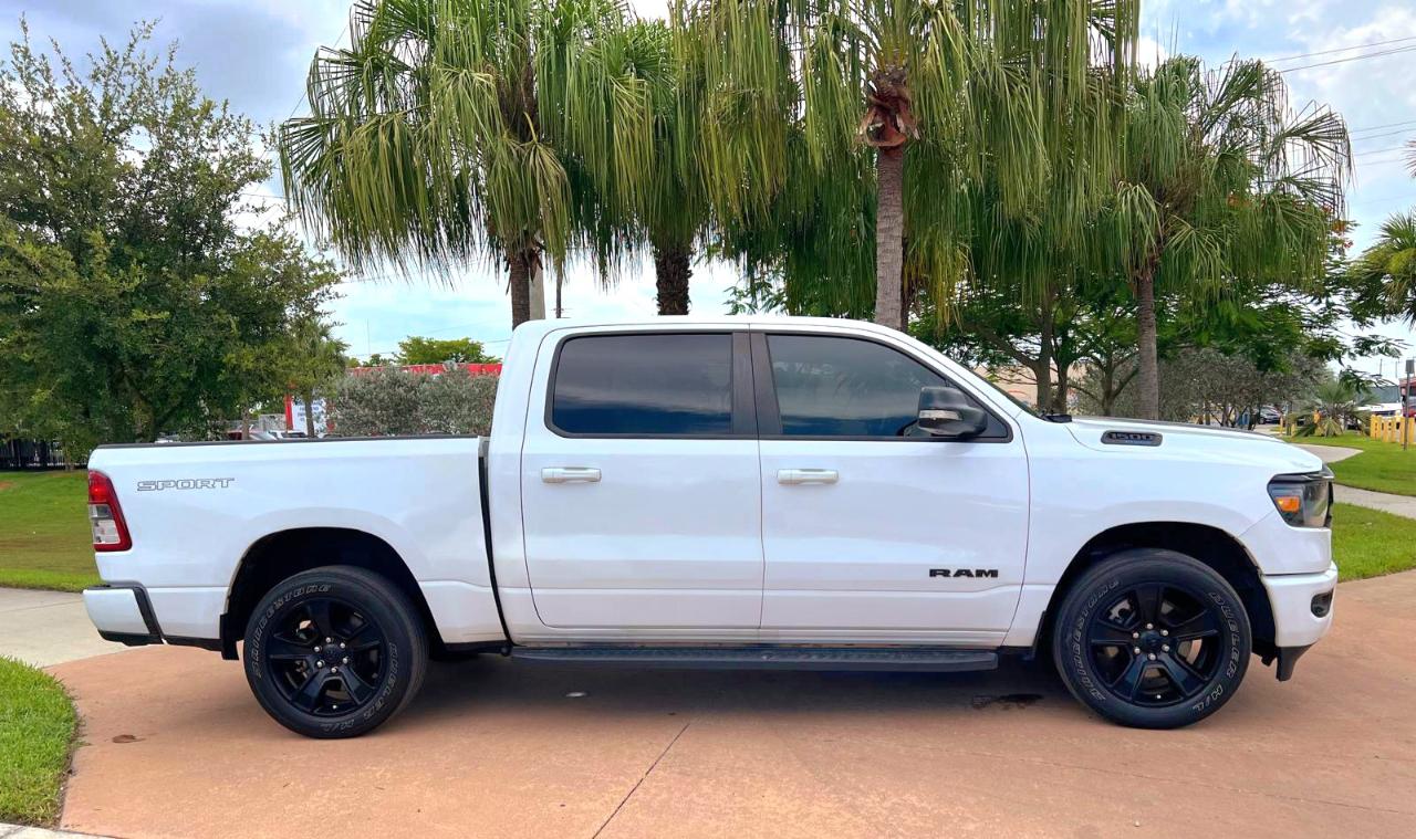 RAM 1500 Big Horn Crew Cab SWB 2WD 2022