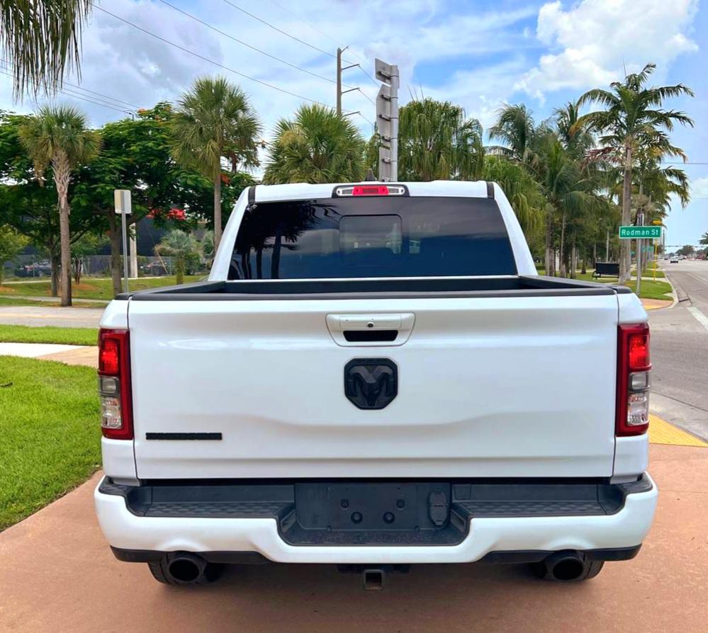 RAM 1500 Big Horn Crew Cab SWB 2WD 2022