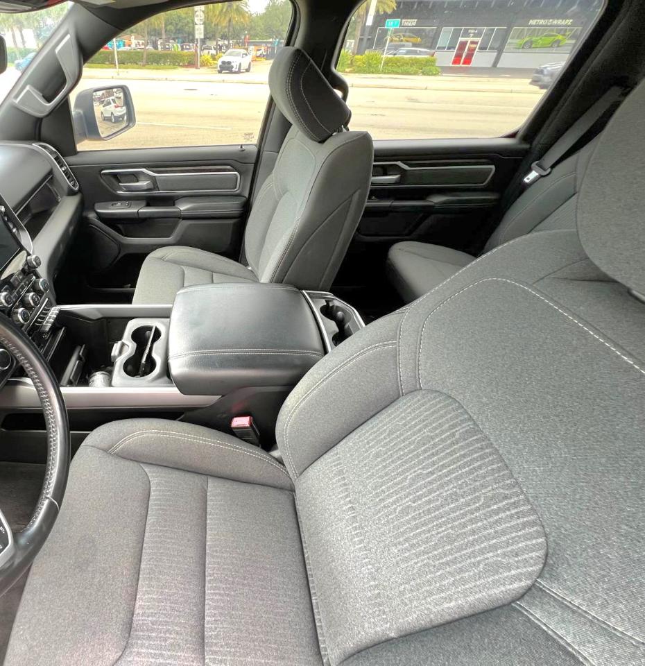 RAM 1500 Big Horn Crew Cab SWB 2WD 2022