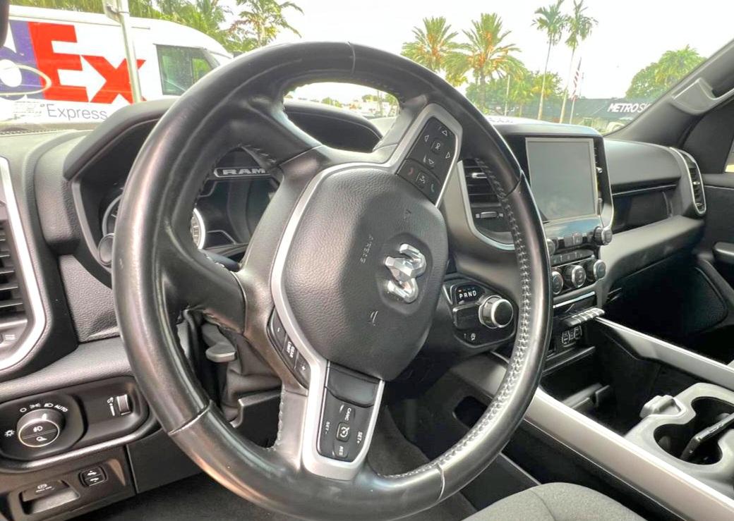 RAM 1500 Big Horn Crew Cab SWB 2WD 2022