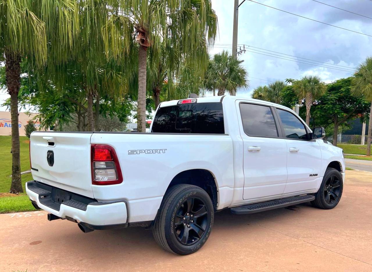 RAM 1500 Big Horn Crew Cab SWB 2WD 2022