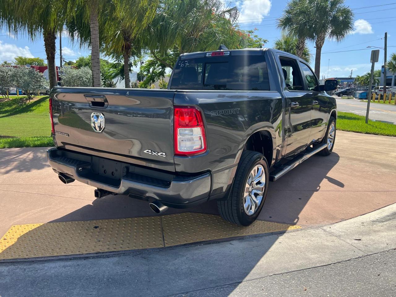 RAM 1500 Big Horn Crew Cab SWB 4WD 2022