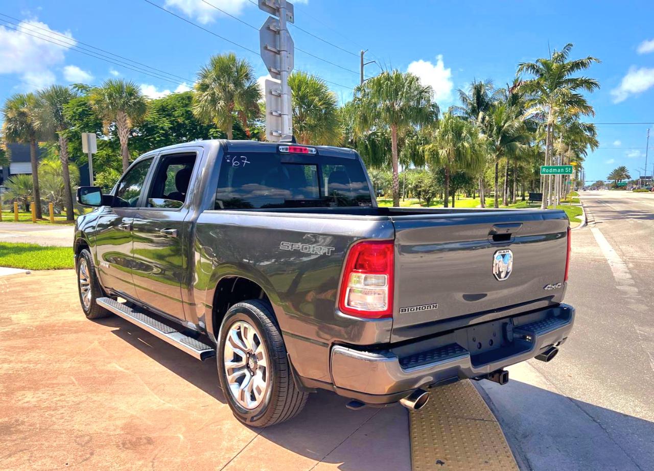 RAM 1500 Big Horn Crew Cab SWB 4WD 2022