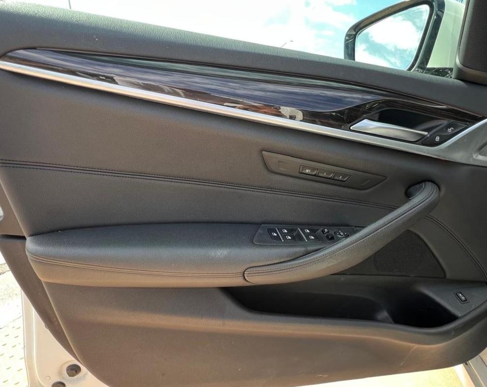 BMW 5-Series 530i xDrive 2017