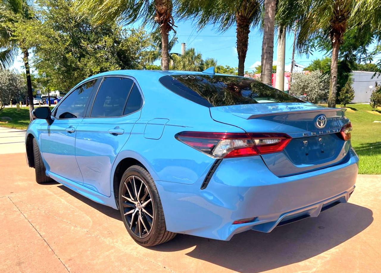 Toyota Camry SE Nightshade Edition 2024