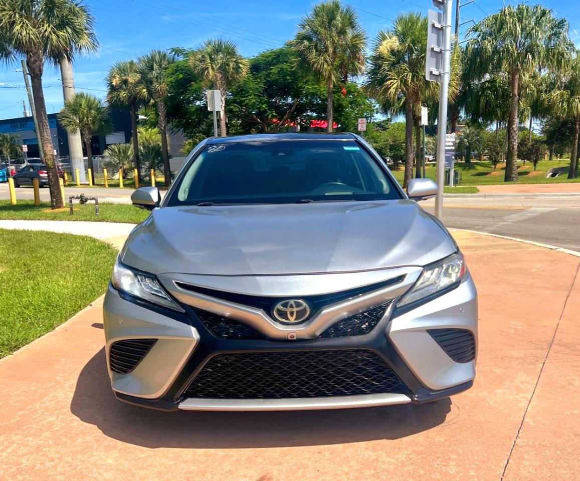 Toyota Camry XLE V6 2018