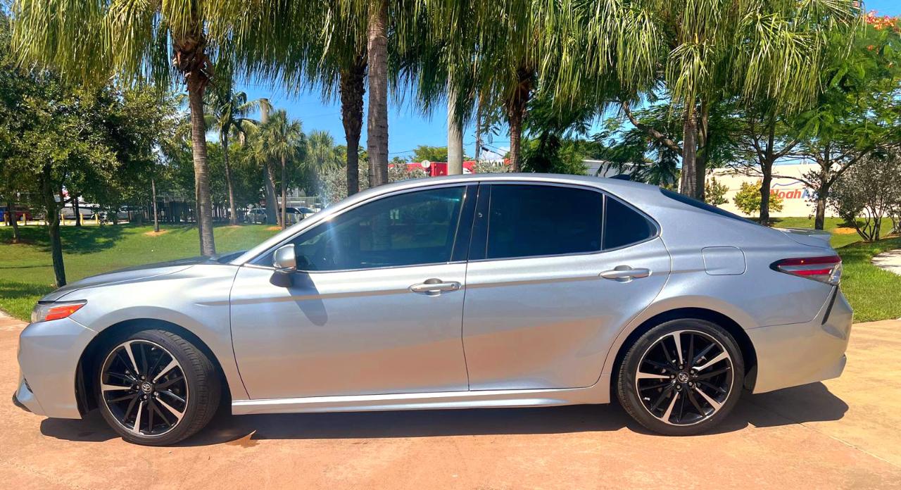 Toyota Camry XLE V6 2018
