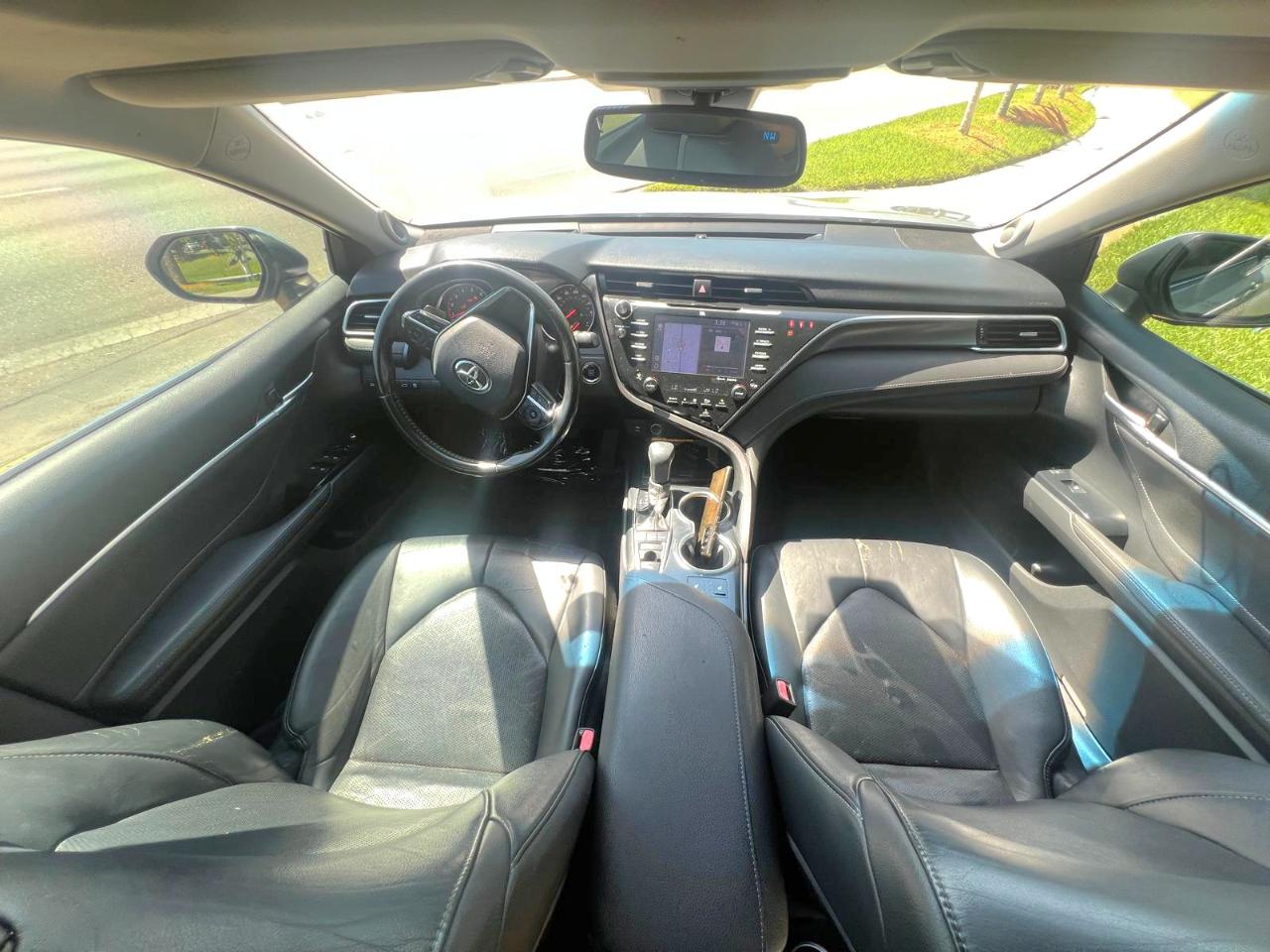 Toyota Camry XLE V6 2018