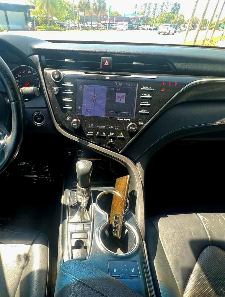 Toyota Camry XLE V6 2018