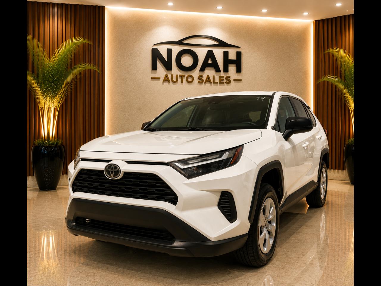 Toyota RAV4 LE 2025