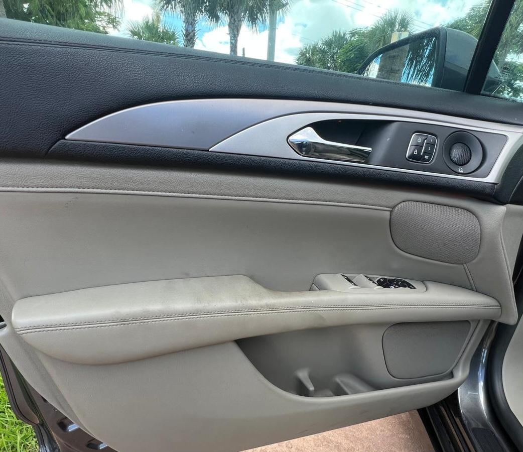 Lincoln MKZ Reserve AWD 2017