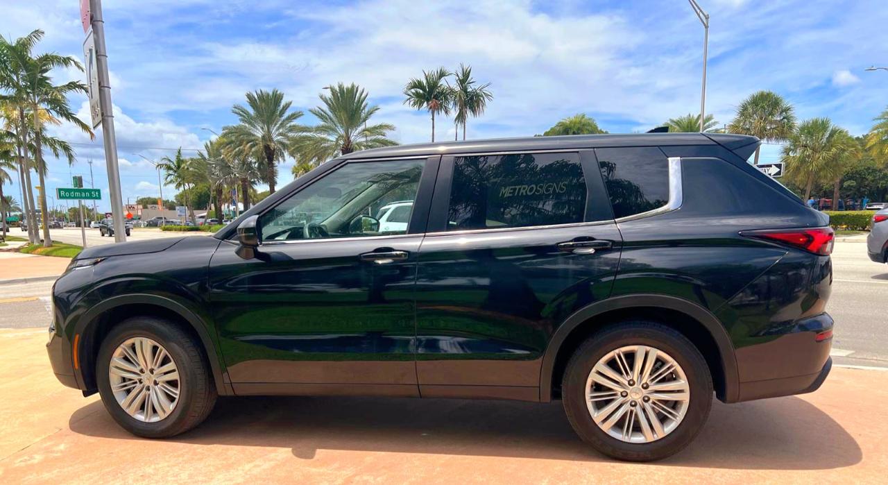 Mitsubishi Outlander ES AWD 2024