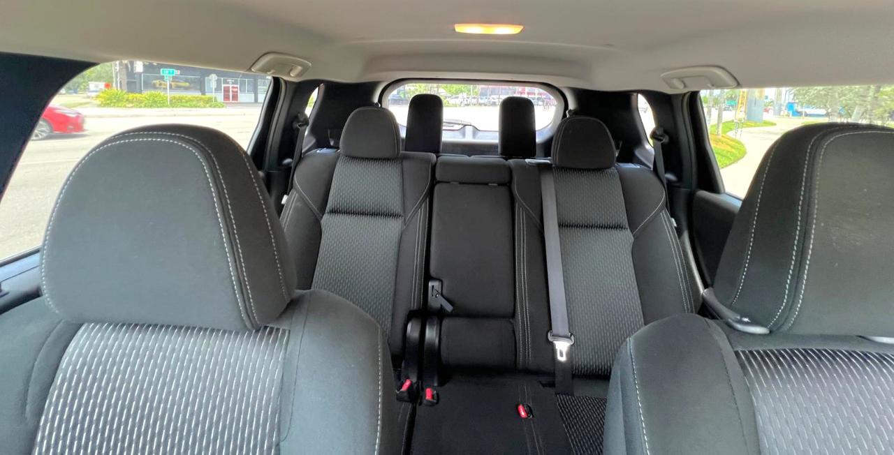 Mitsubishi Outlander ES AWD 2024