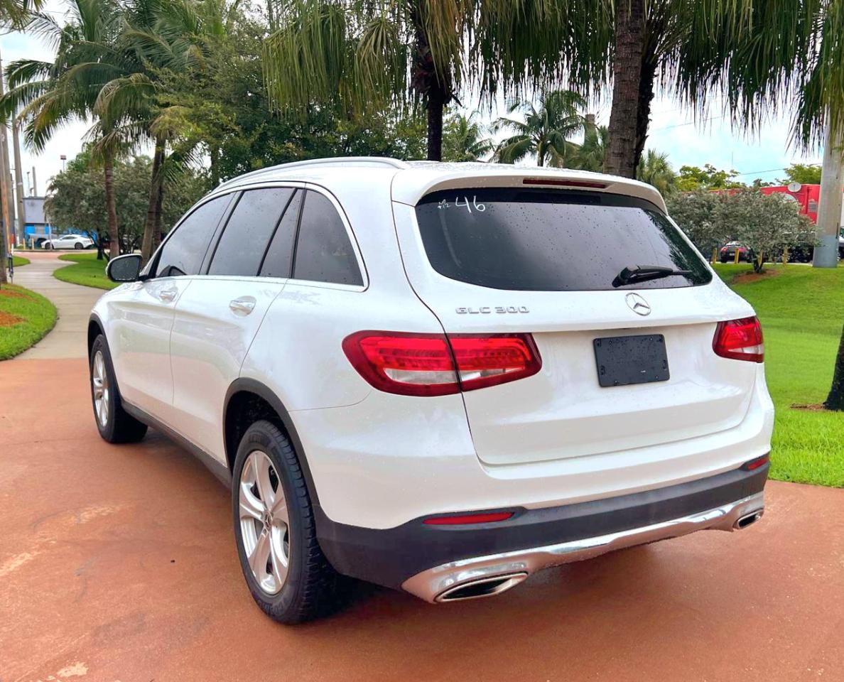 Mercedes-Benz GLC-Class GLC300 2018