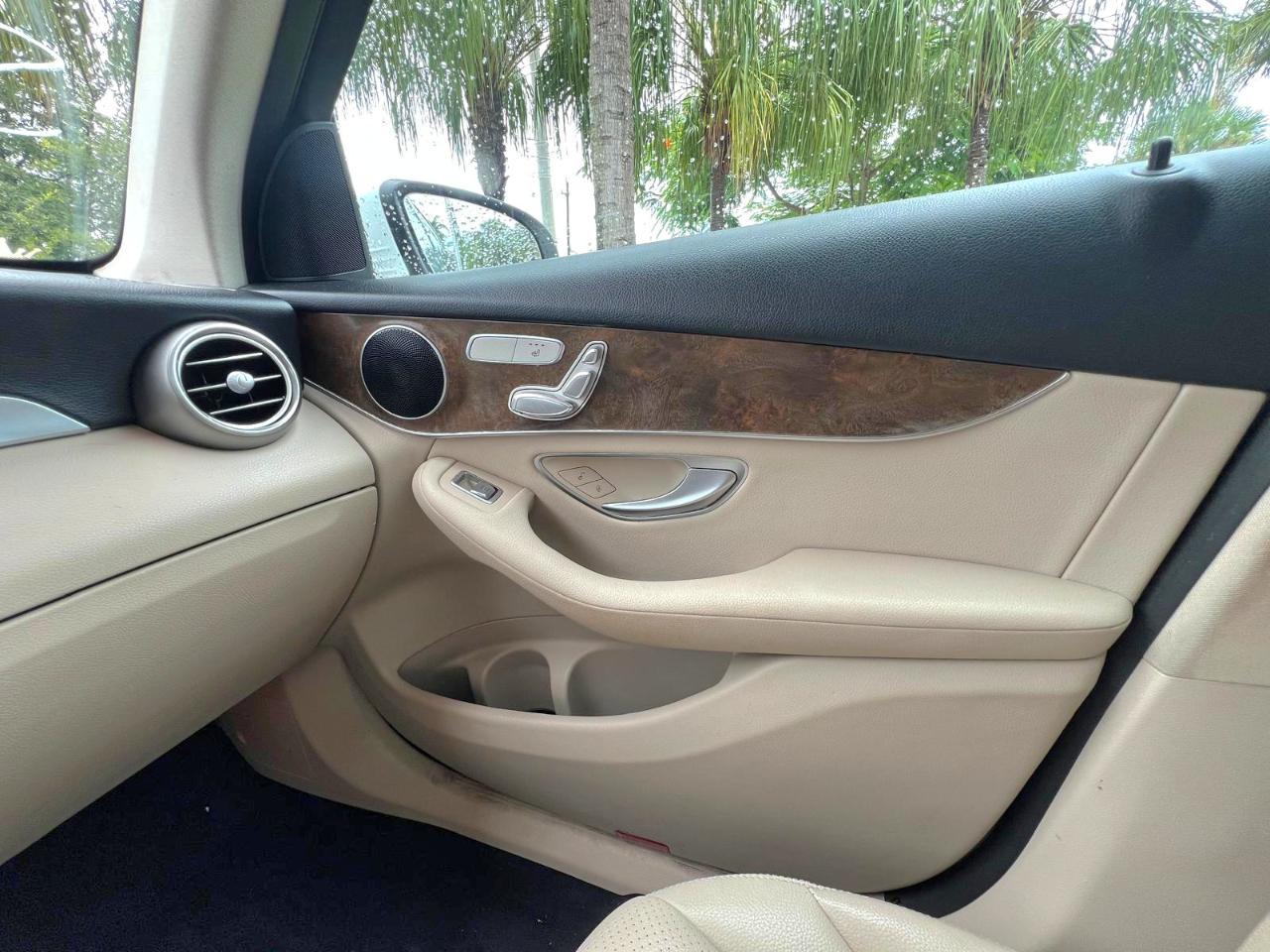 Mercedes-Benz GLC-Class GLC300 2018