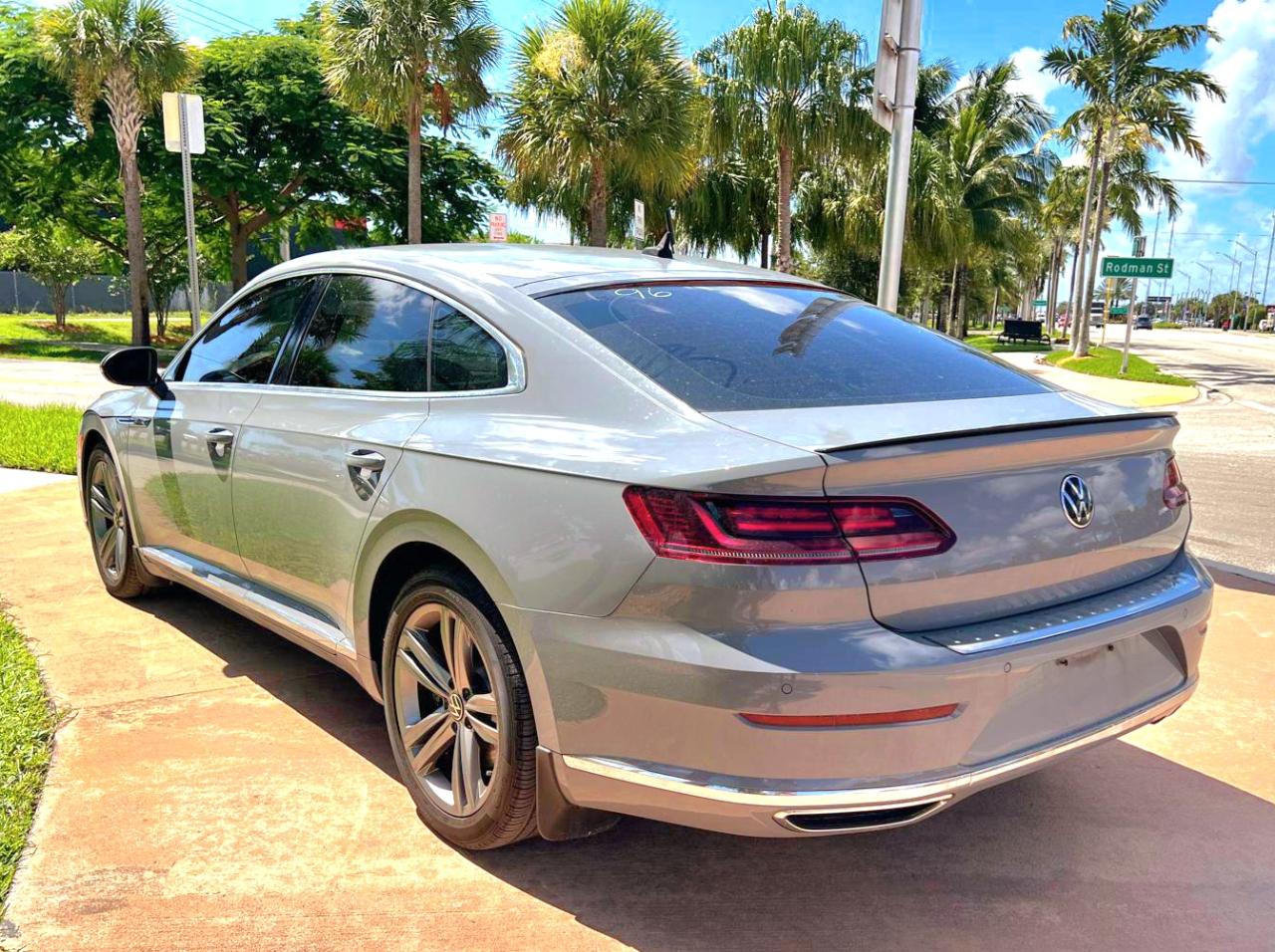 Volkswagen Arteon SEL R-Line 4MOTION 2022