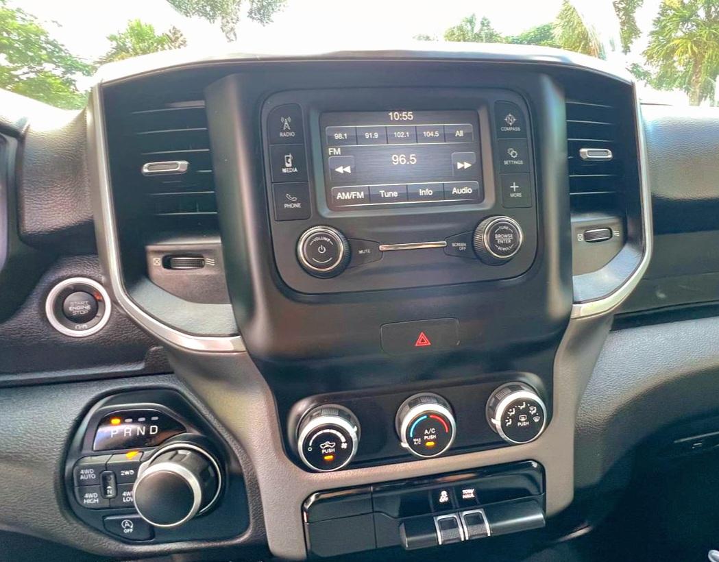 RAM 1500 Big Horn Crew Cab SWB 4WD 2019