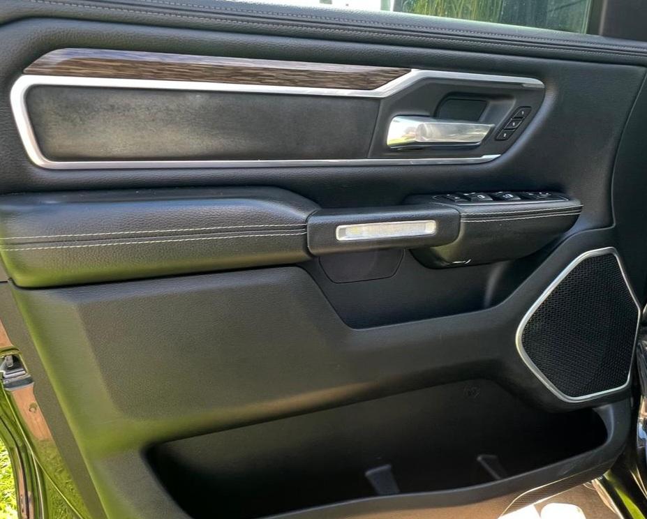 RAM 1500 Laramie Quad Cab 2WD 2020