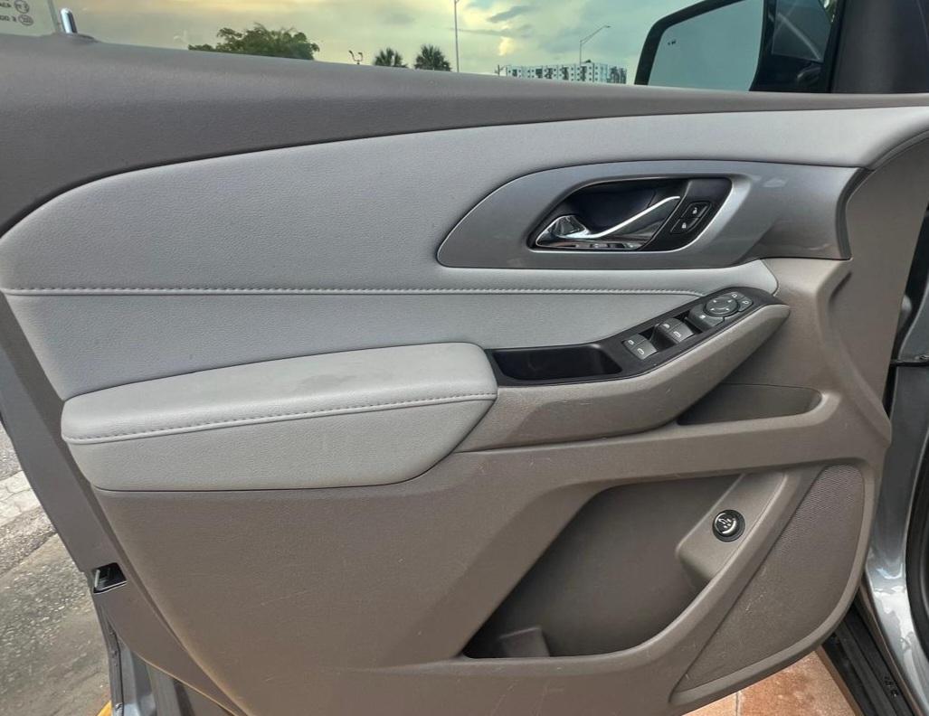 Chevrolet Traverse LT Leather FWD 2019