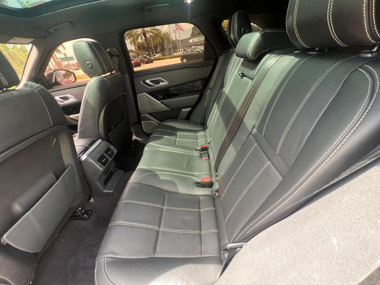 Land Rover Range Rover Velar R-Dynamic S 2021
