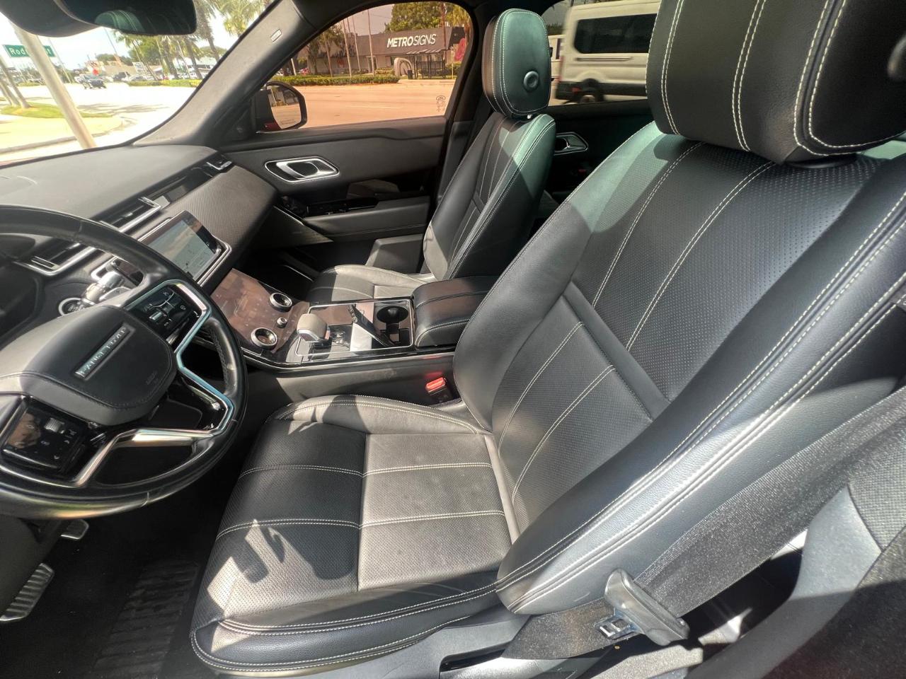 Land Rover Range Rover Velar R-Dynamic S 2021