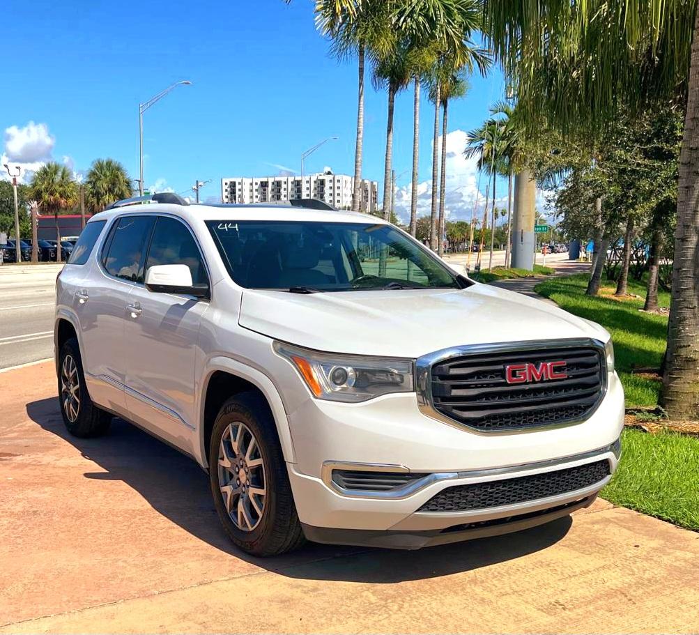 GMC Acadia Denali 2019