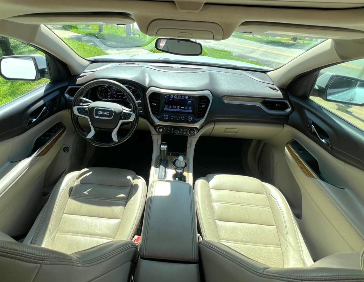 GMC Acadia Denali 2019