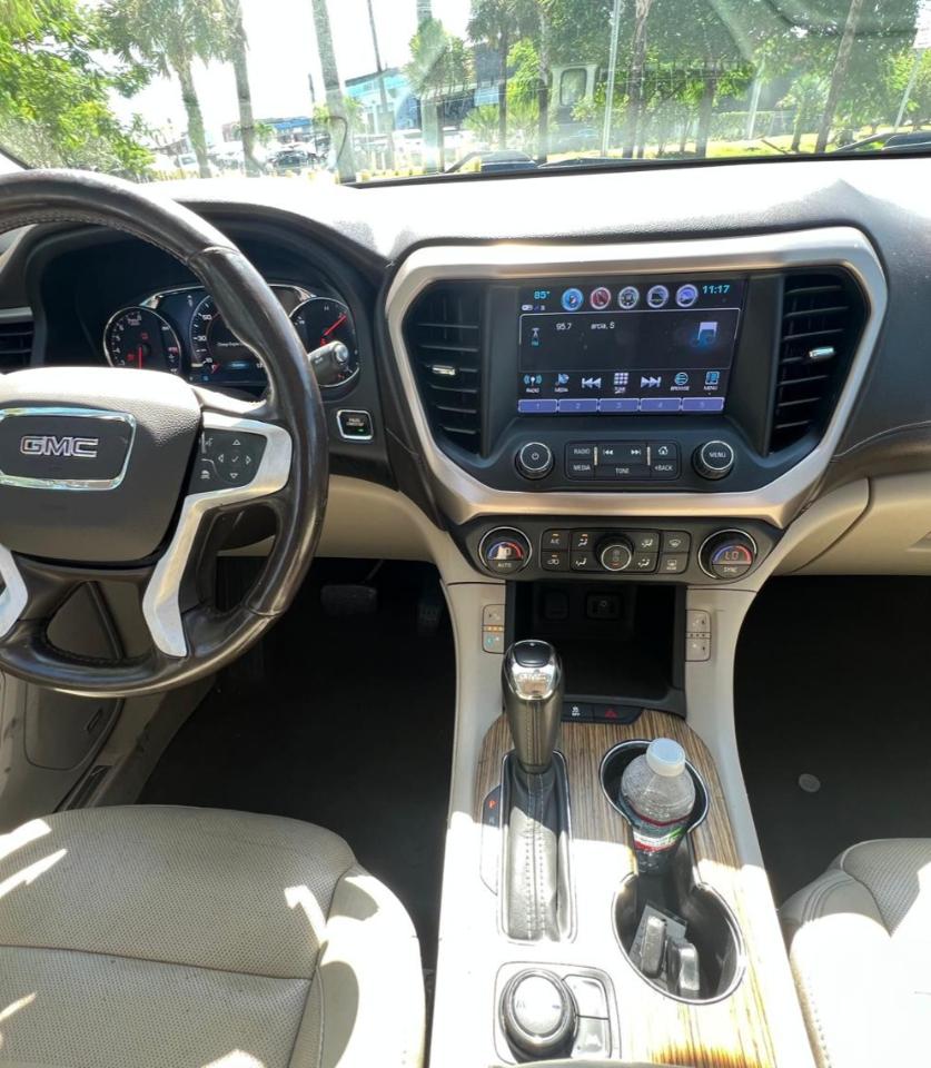 GMC Acadia Denali 2019
