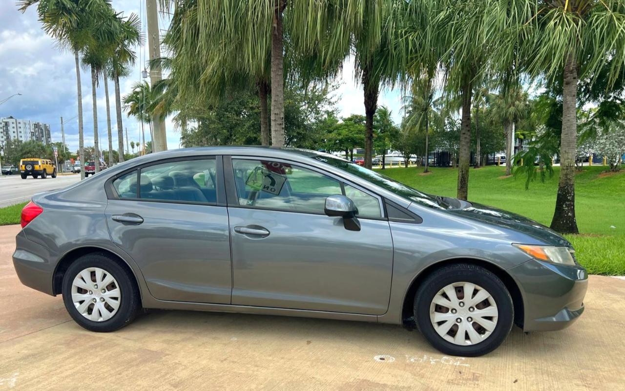 Honda Civic LX Sedan 5-Speed MT 2012
