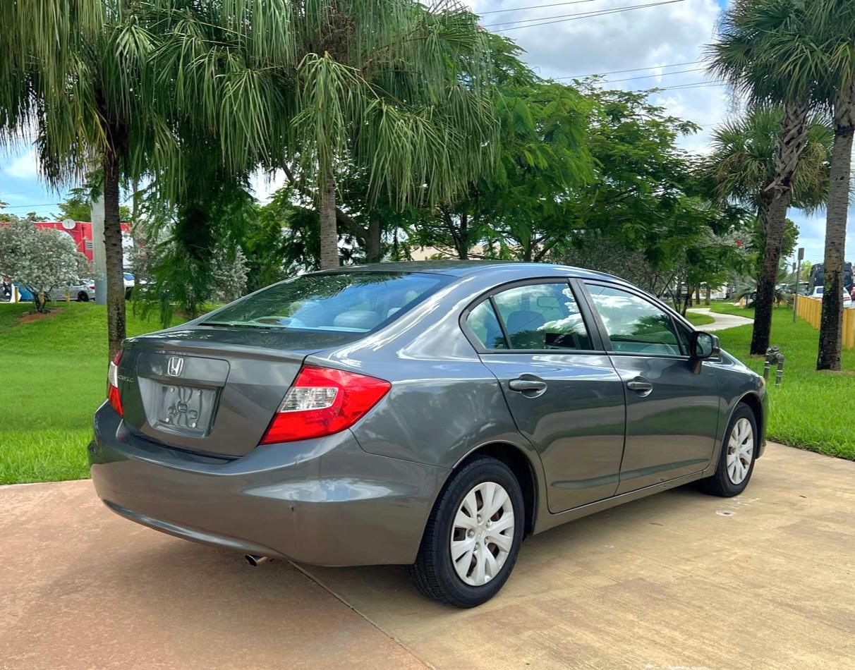 Honda Civic LX Sedan 5-Speed MT 2012