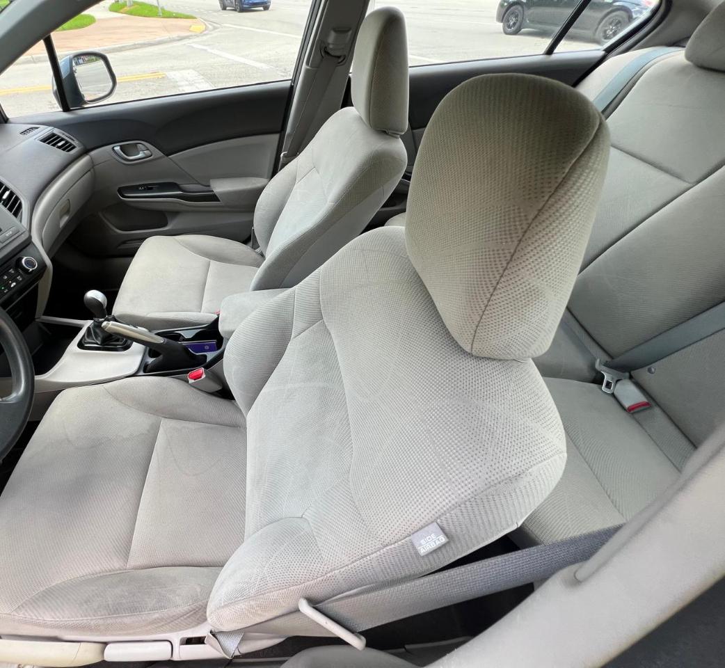 Honda Civic LX Sedan 5-Speed MT 2012