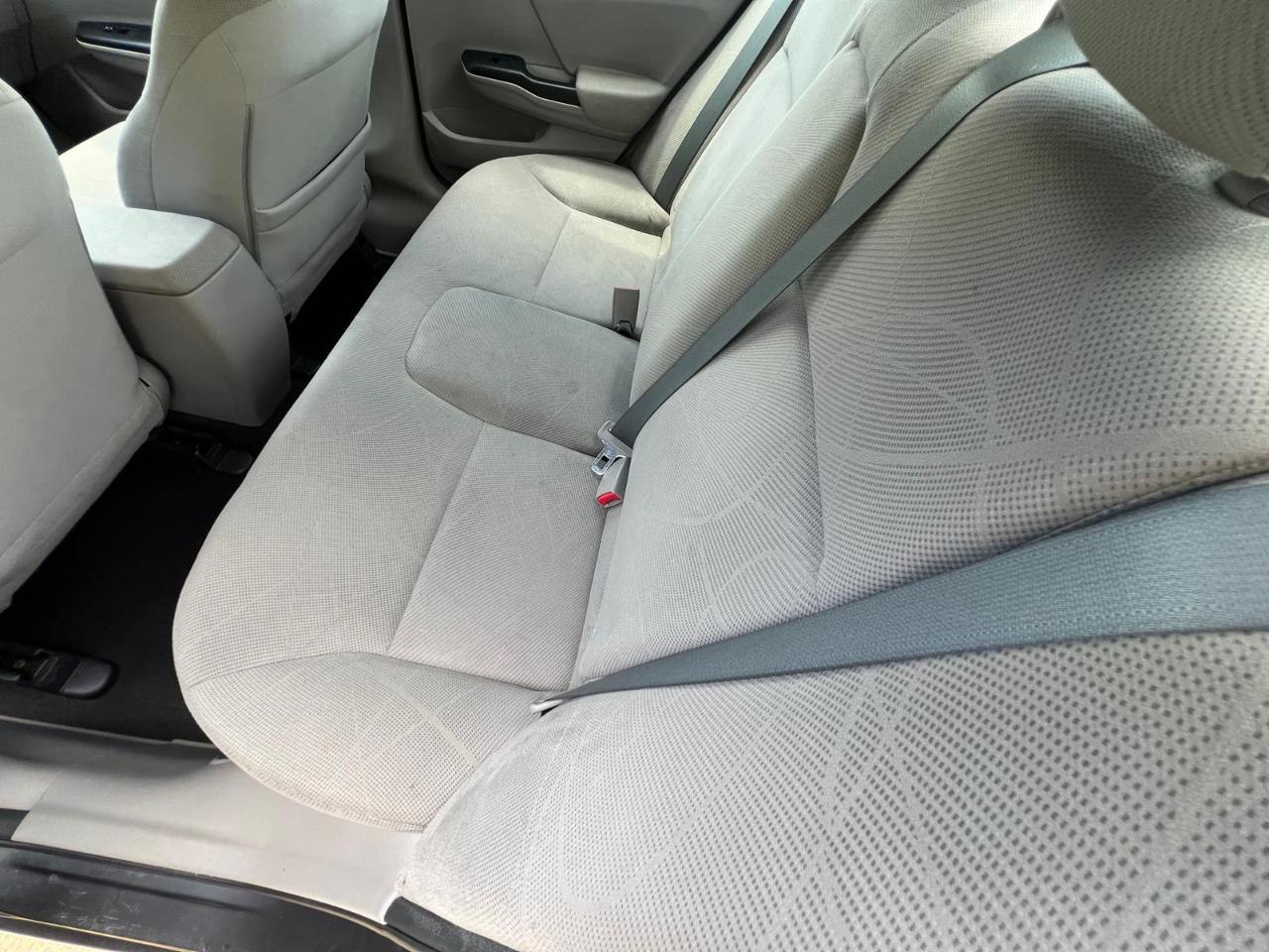 Honda Civic LX Sedan 5-Speed MT 2012