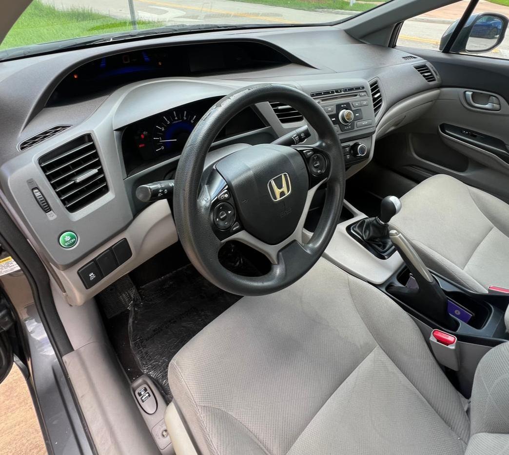 Honda Civic LX Sedan 5-Speed MT 2012