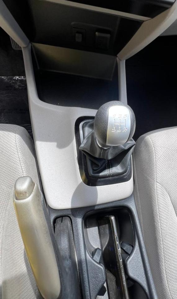 Honda Civic LX Sedan 5-Speed MT 2012