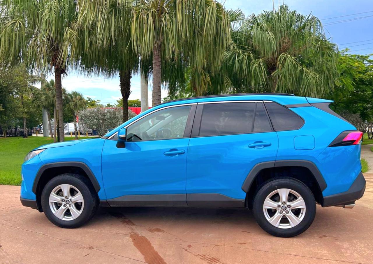 Toyota RAV4 XLE AWD 2021