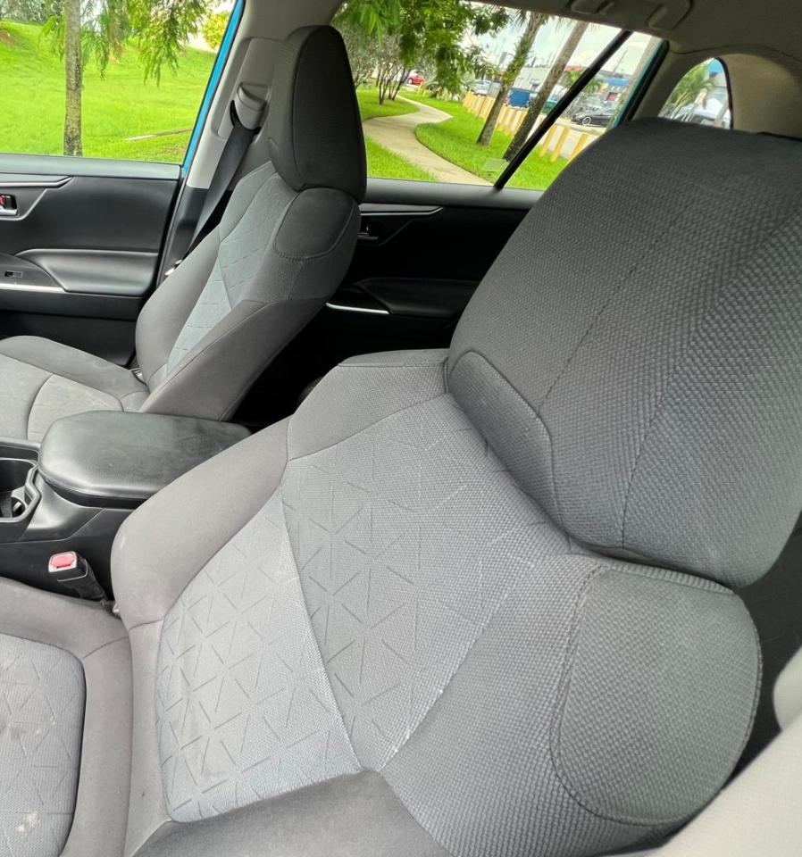 Toyota RAV4 XLE AWD 2021