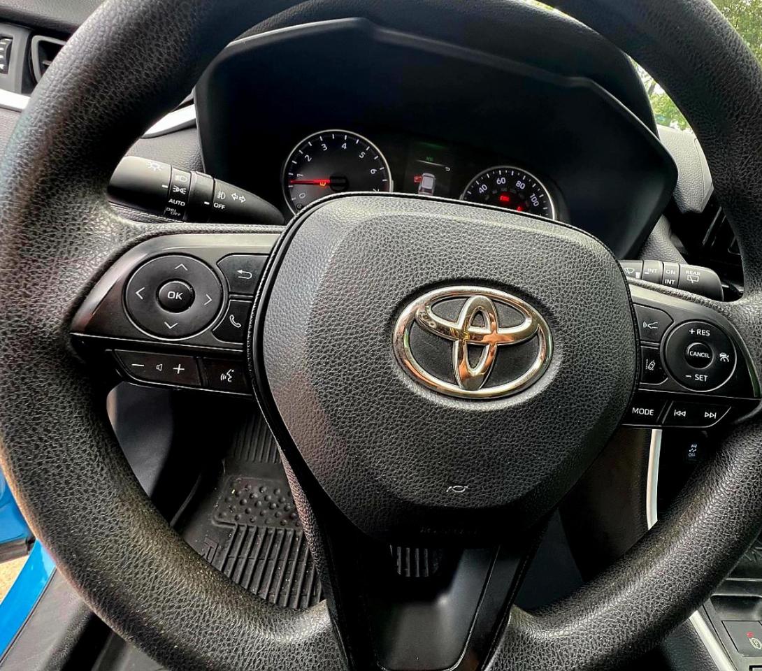Toyota RAV4 XLE AWD 2021