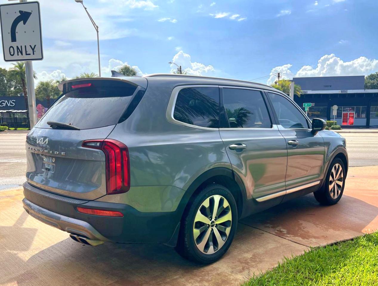 Kia Telluride S 2022